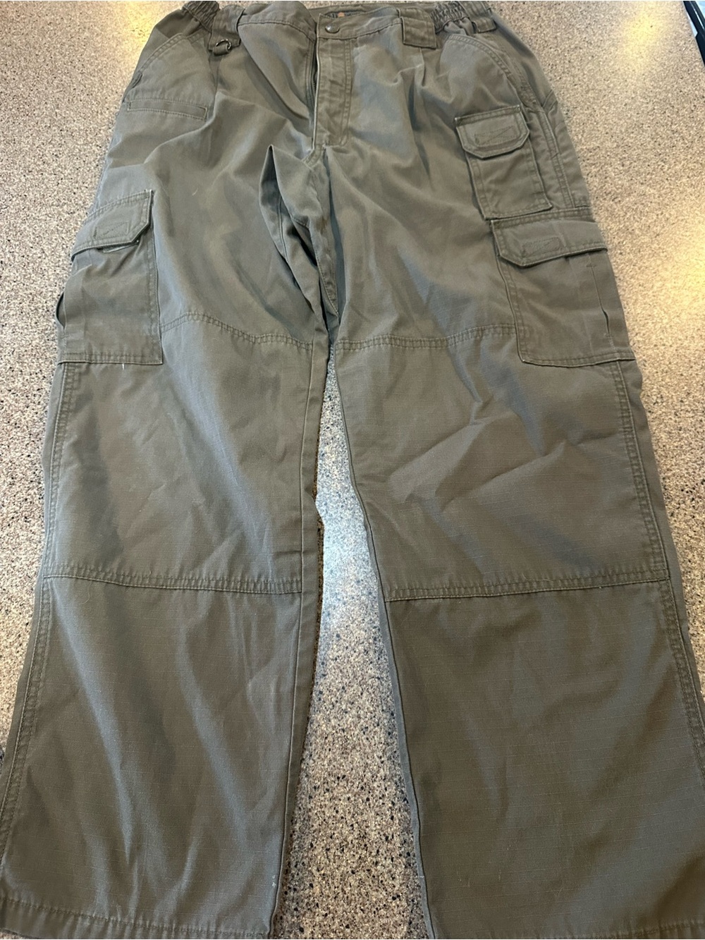 5.11 Tactical Olive Green Cargo Pants with Multiple Pockets - Picture 1 of 5